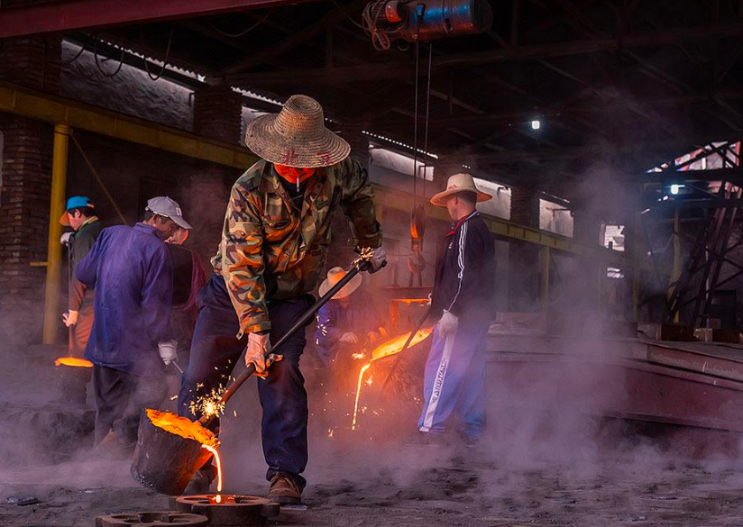 粉末粉（fěn）塵作業環境如何選擇合適的工業（yè）吸塵器-1