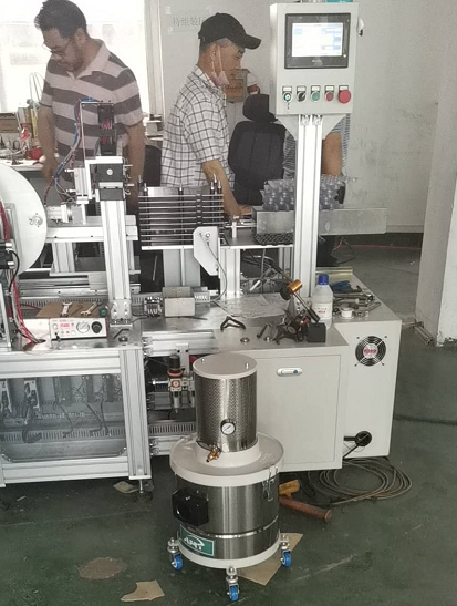 昆山某自動化設備公司使用我（wǒ）司EX30氣動防爆吸塵器現場實（shí）錄-1