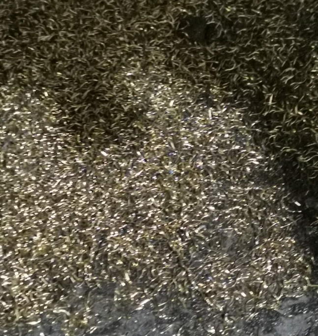 打磨平台(tái)含碳帶火花鐵絲巧用全自動脈衝集塵器解決方案-3